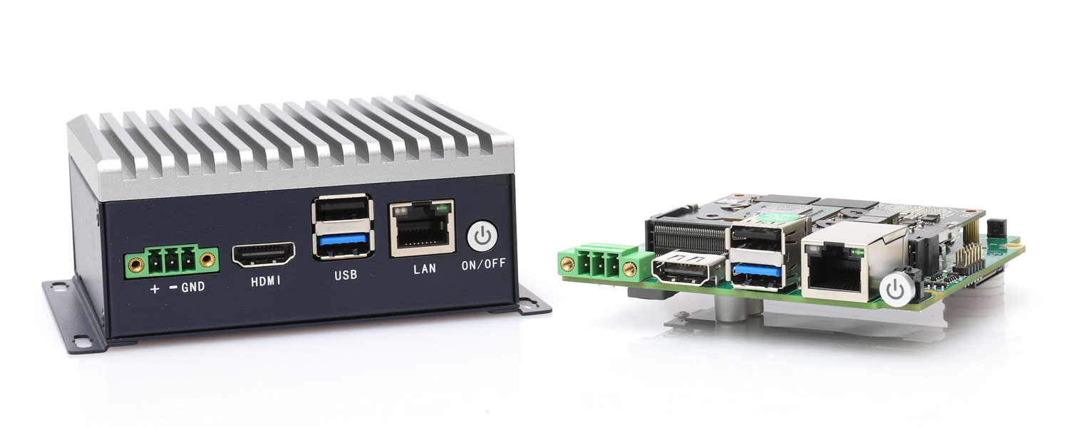 无风扇工控机 CTN-NANB 的整机以及我们的主板